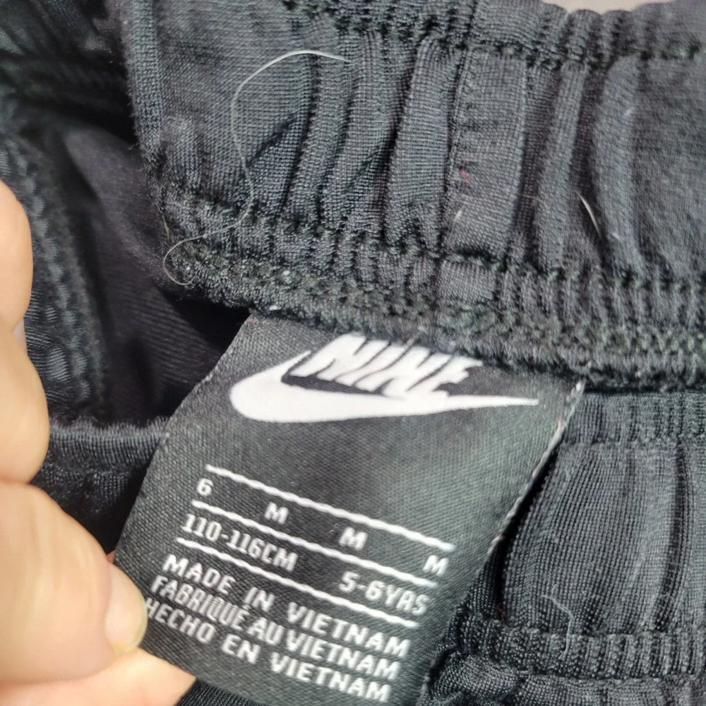 Nike Boys Black Athletic Jogger Pants‎ Size 5-6 Years 110-116cm E130-023